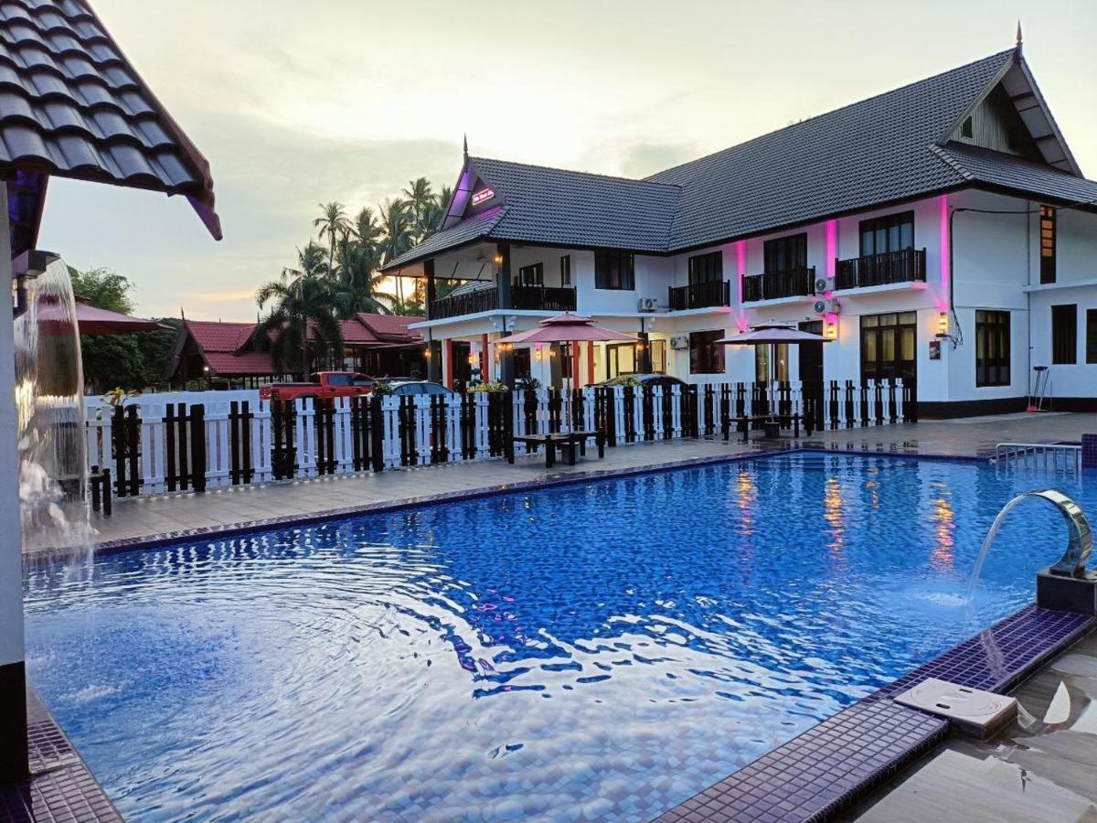 Villa Wanie Inn Setiu Ngoại thất bức ảnh
