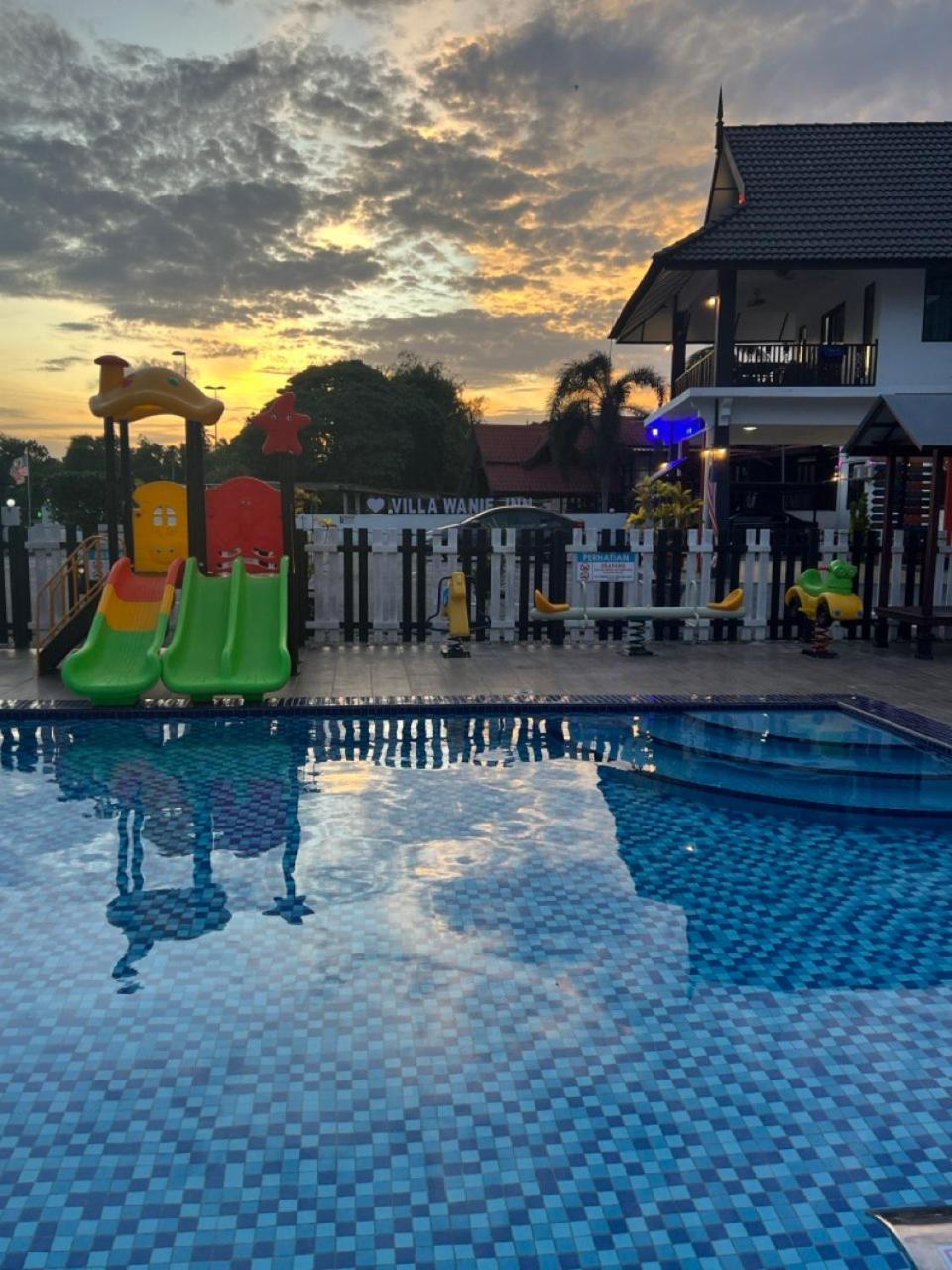 Villa Wanie Inn Setiu Ngoại thất bức ảnh
